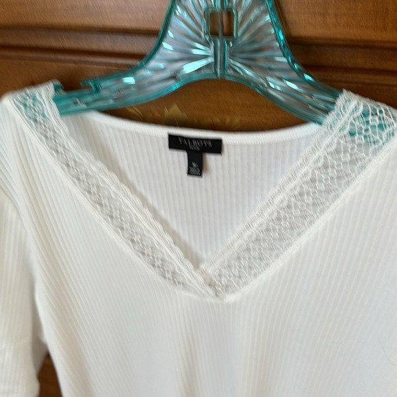 V Neck Ribbed Tee - Picture 2 of 4